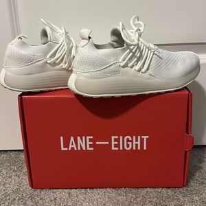 Lane-Eight Women’s Trainer AD 1